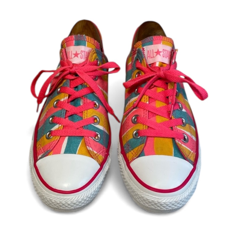 Converse Colorful Striped Sneakers w/ Pink Laces – Unisex Men 6 / Women 8